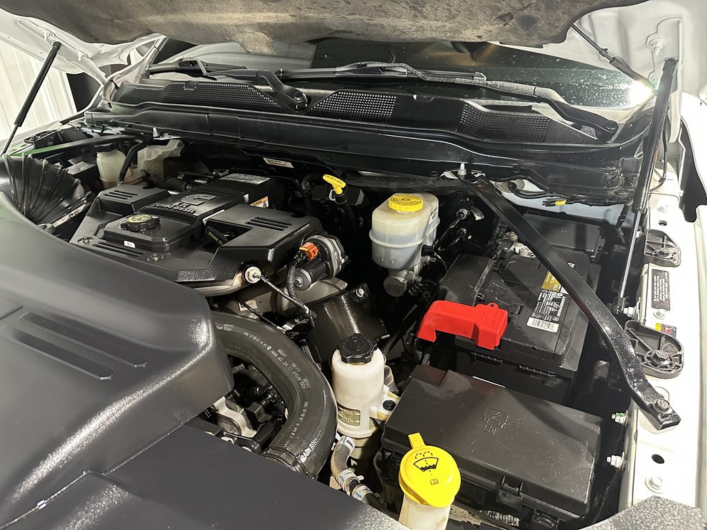 2022 RAM 3500 Image 16