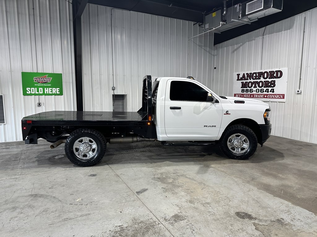 2022 RAM 3500 Image 18