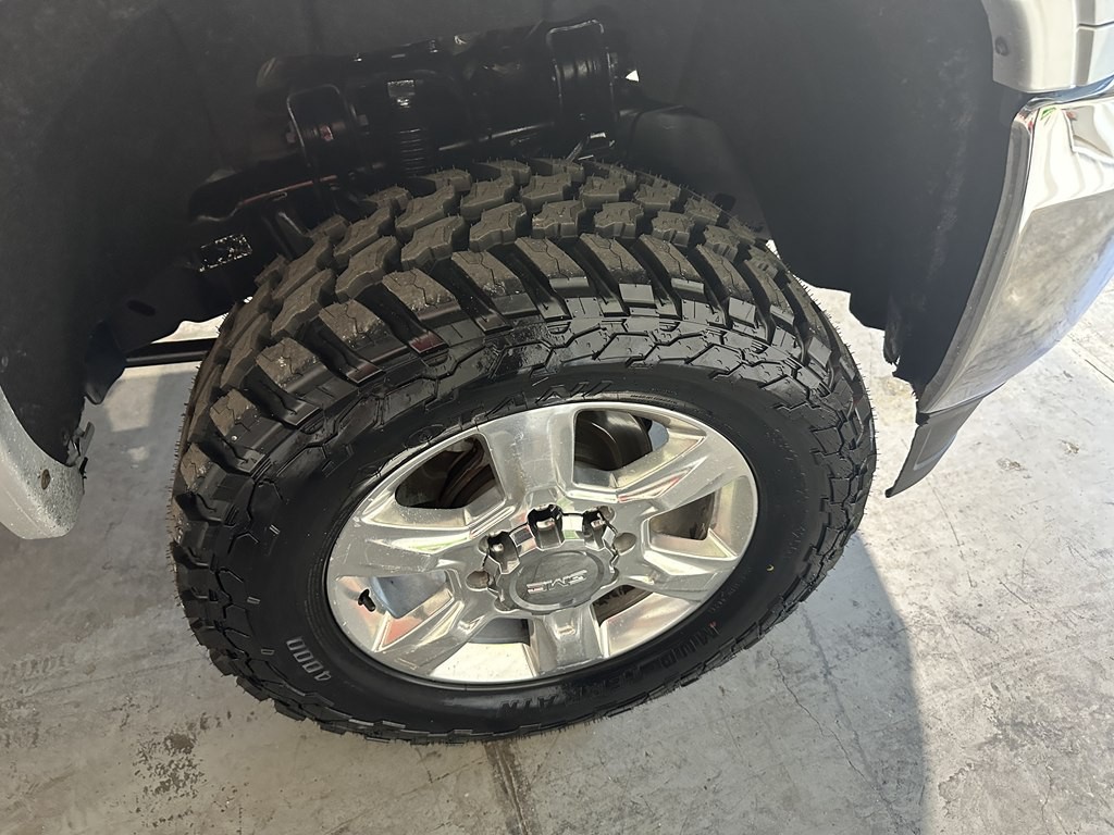 2017 GMC Sierra 2500 Image 8