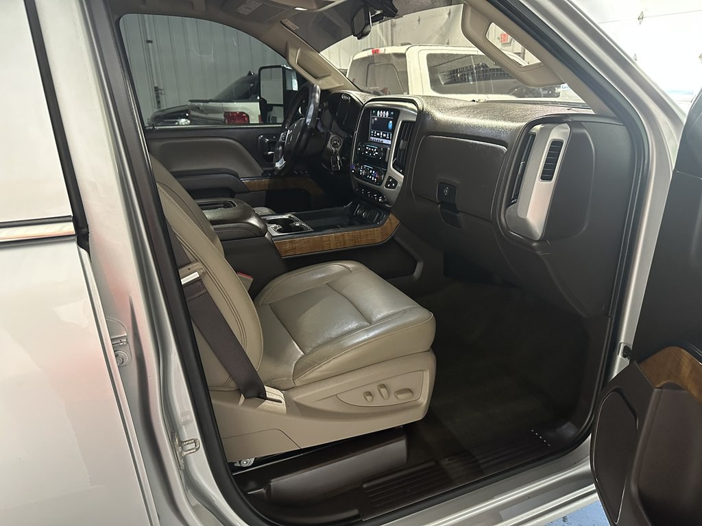 2017 GMC Sierra 2500 Image 10