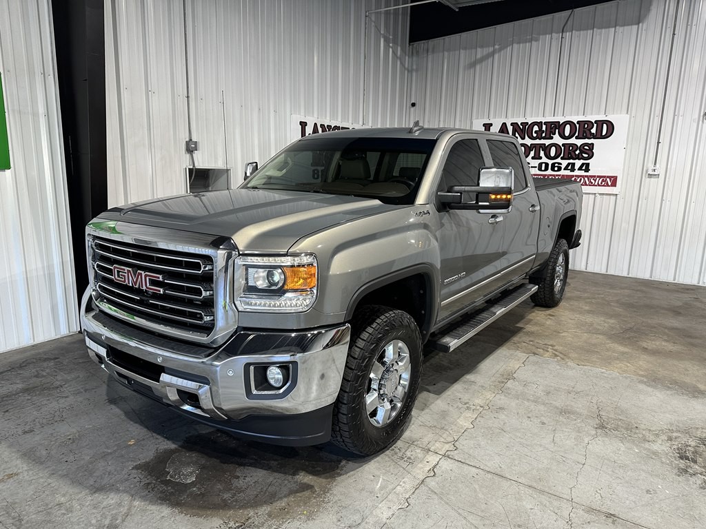 2017 GMC Sierra 2500 Image 2