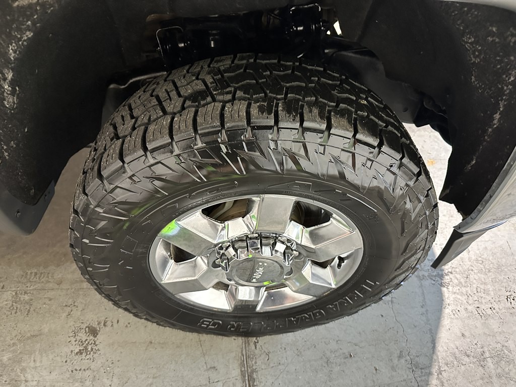 2017 GMC Sierra 2500 Image 8