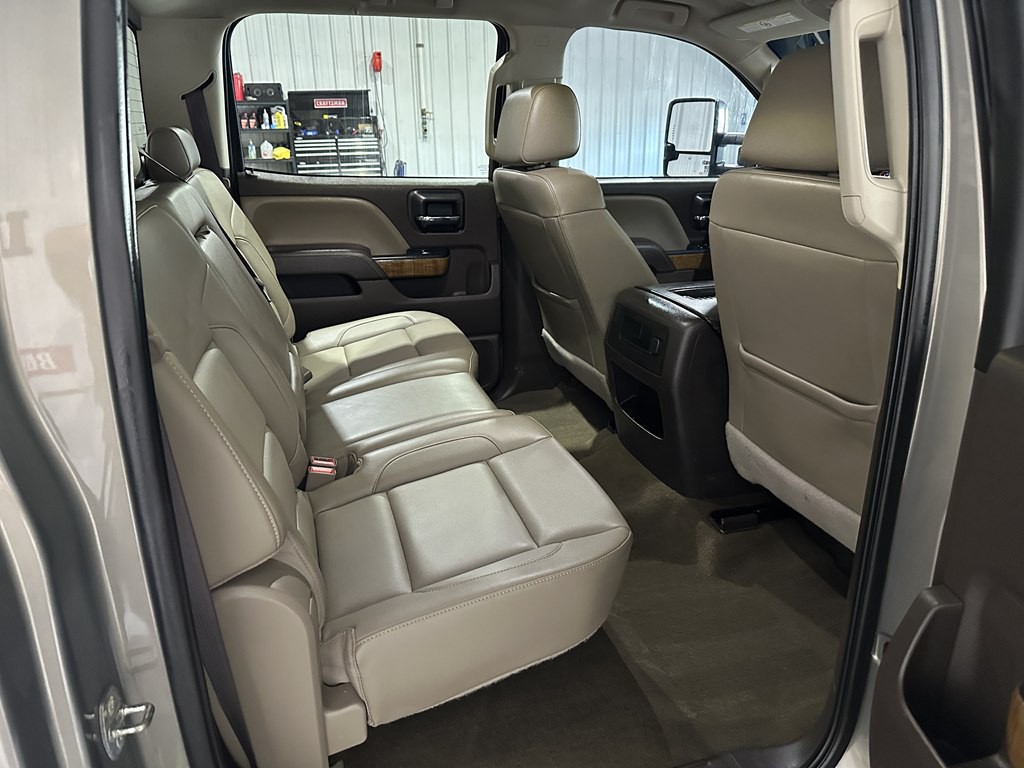 2017 GMC Sierra 2500 Image 9