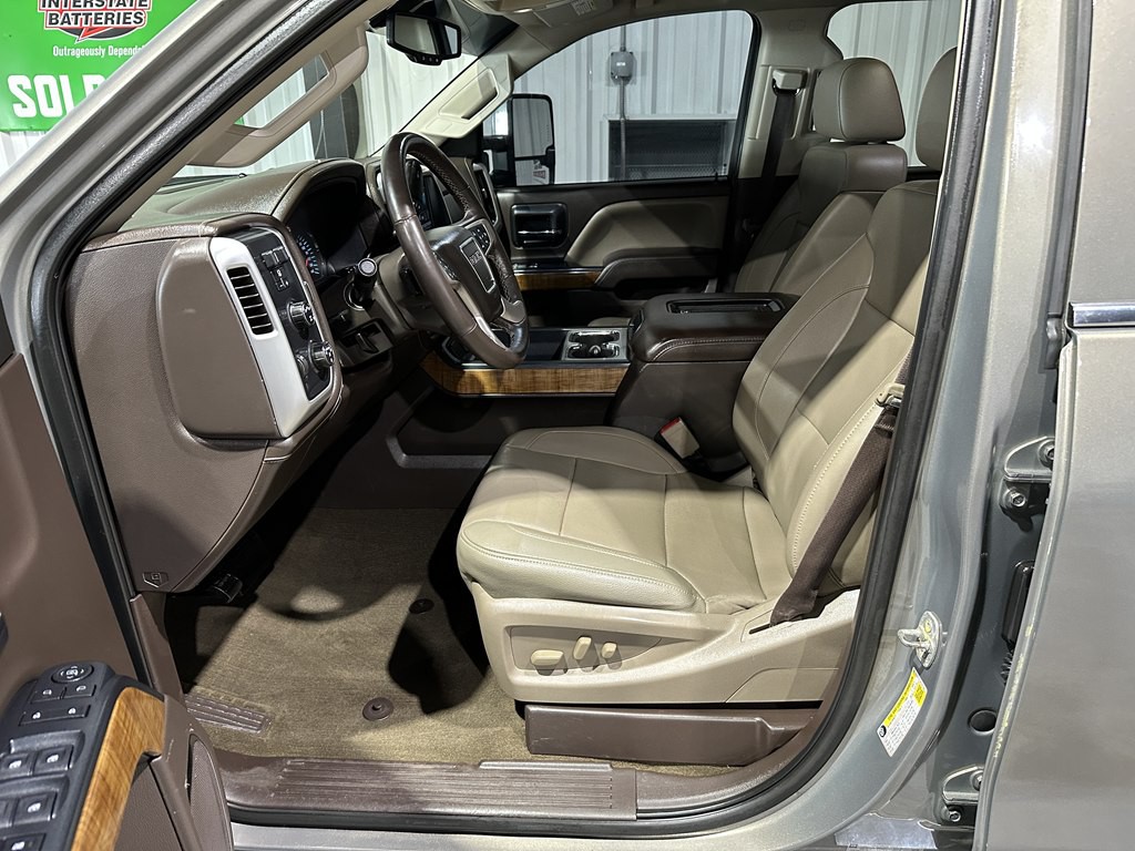 2017 GMC Sierra 2500 Image 13