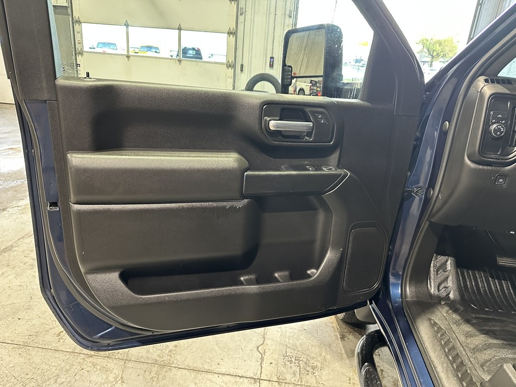 2022 Chevrolet Silverado 2500 Image 11