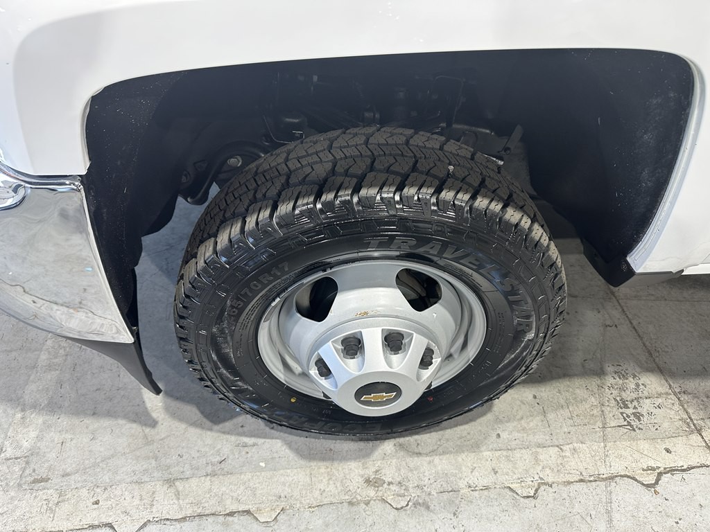 2019 Chevrolet Silverado 1500 Image 3