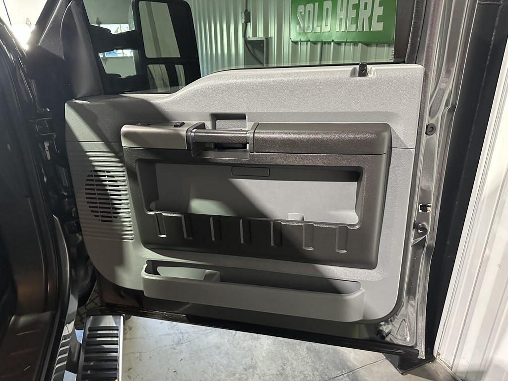 2015 Ford F-250 Image 9