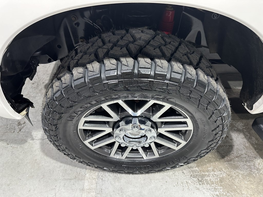 2015 Ford F-250 Image 3