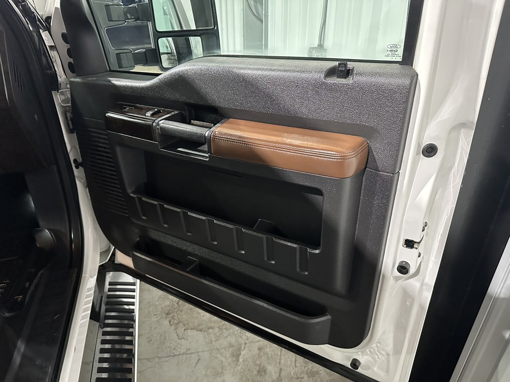 2015 Ford F-250 Image 11