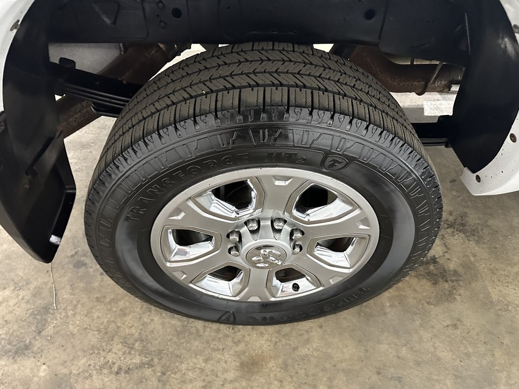 2015 RAM 3500 Image 7