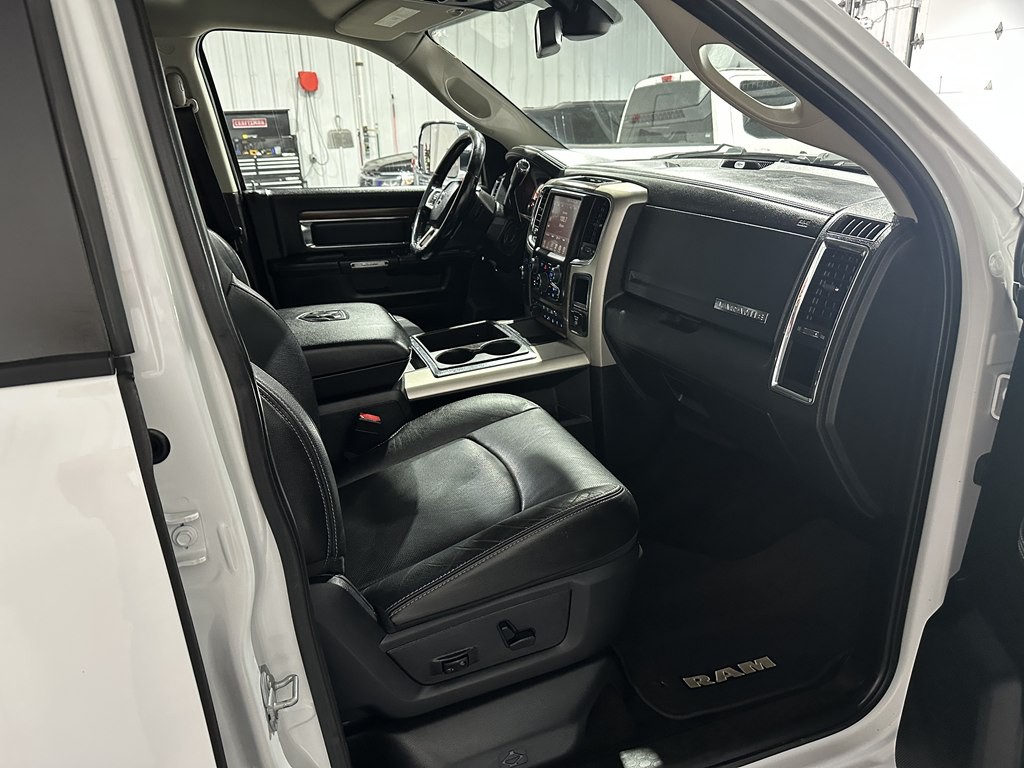 2015 RAM 3500 Image 10