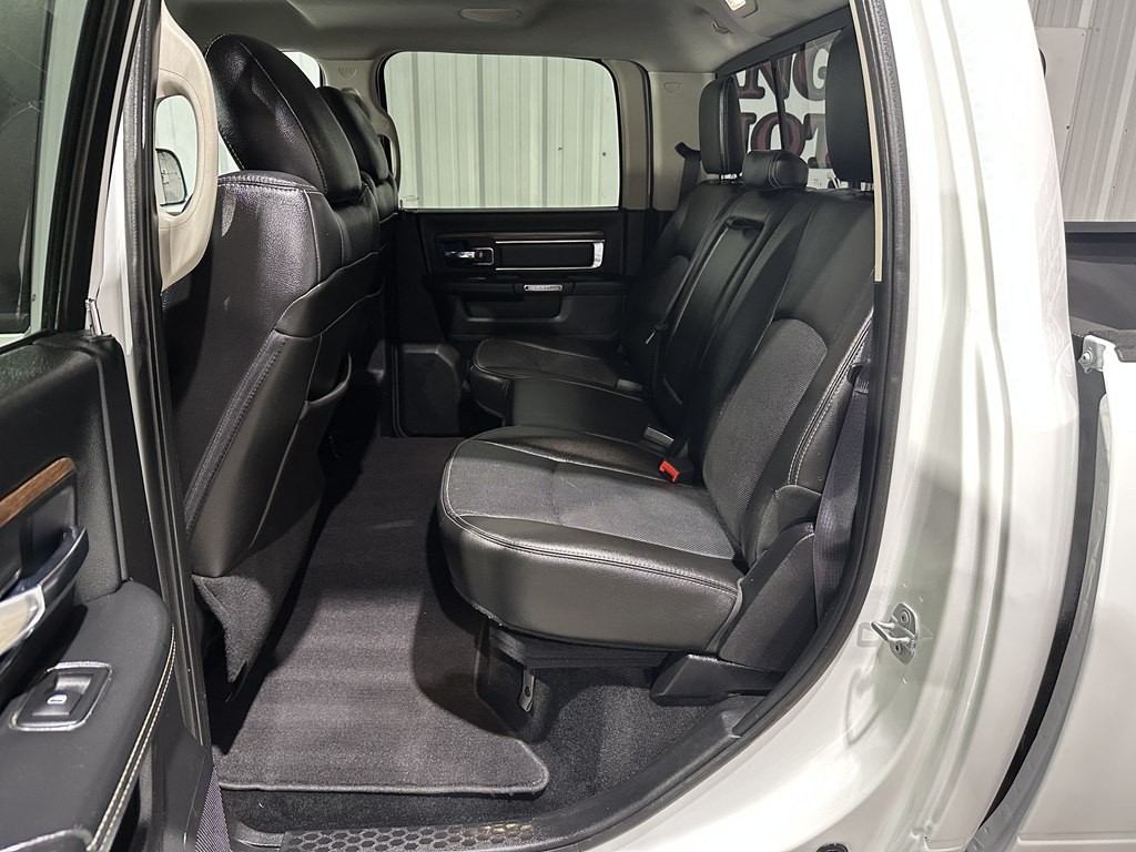 2015 RAM 3500 Image 12