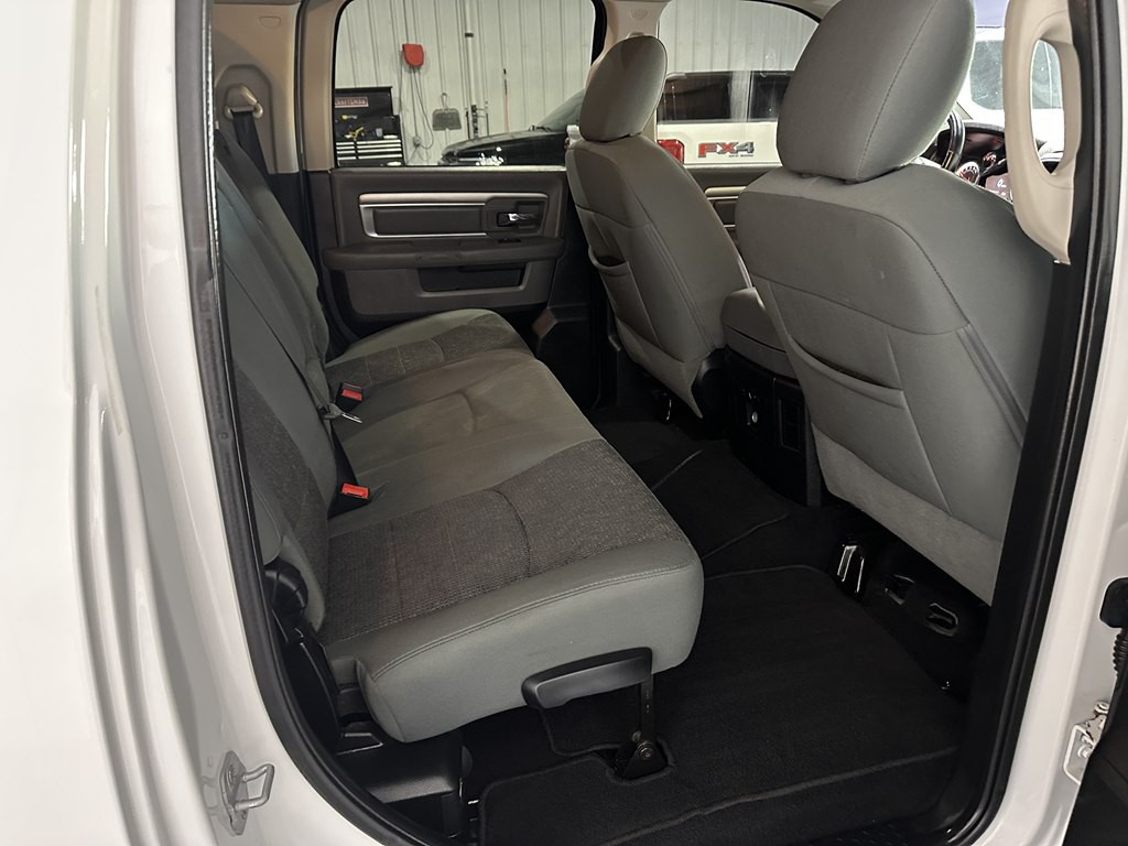 2014 RAM 3500 Image 9