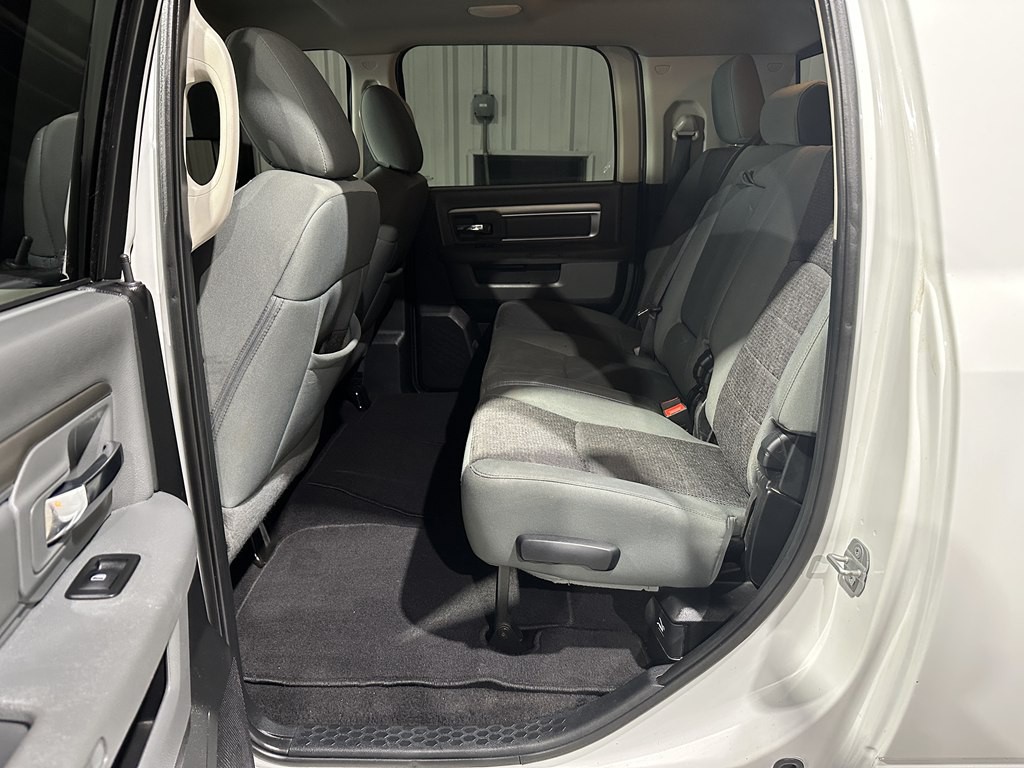 2014 RAM 3500 Image 12