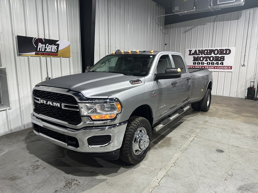 2020 RAM 3500 Image 2