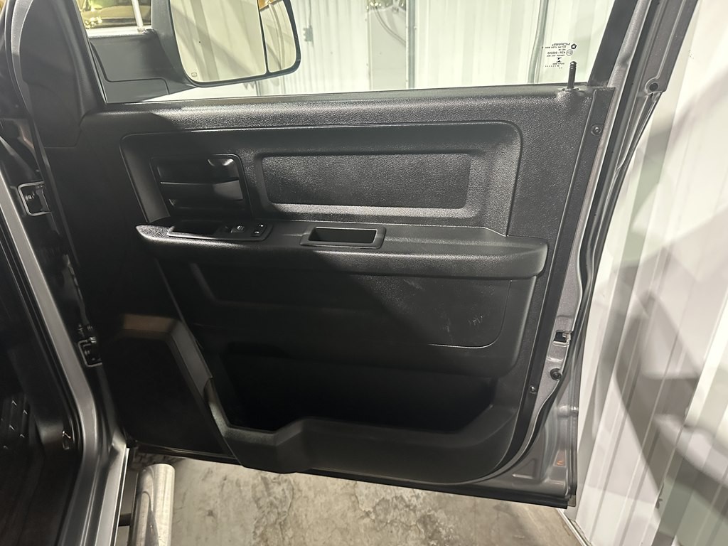 2020 RAM 3500 Image 11