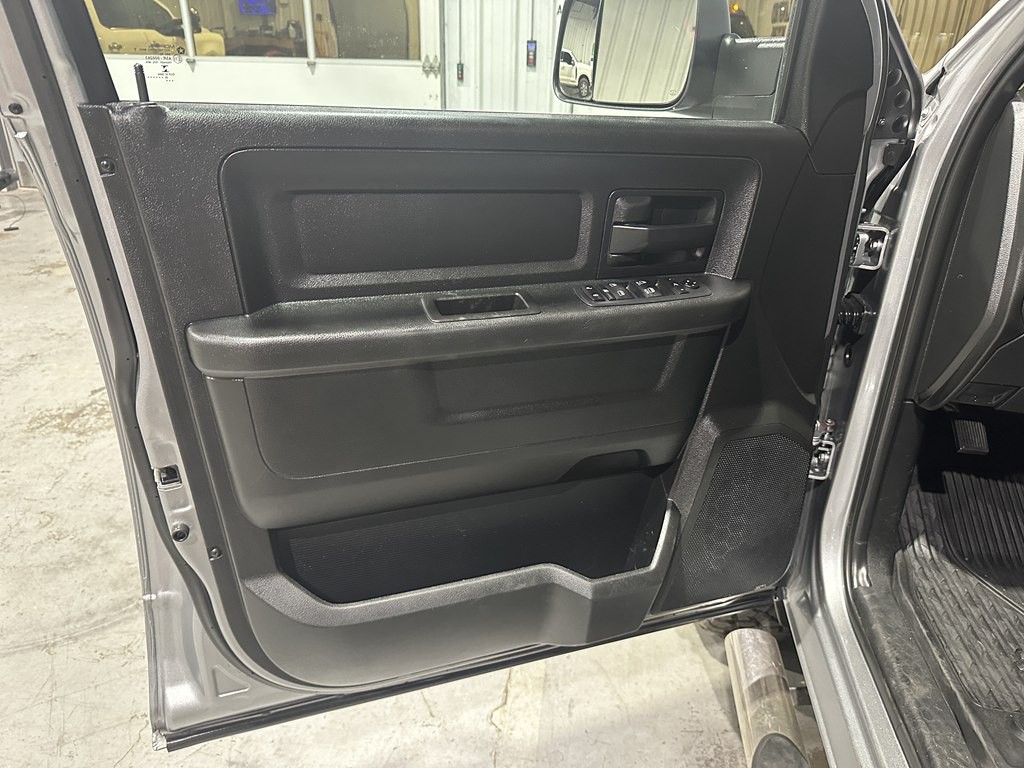 2020 RAM 3500 Image 14