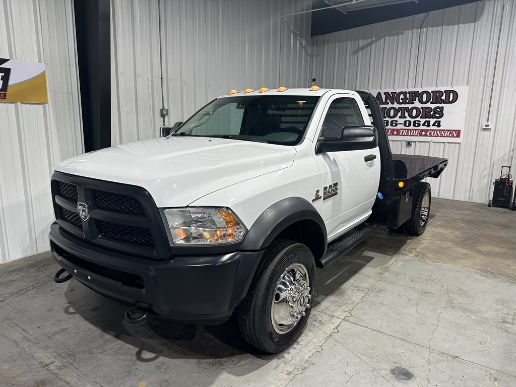 2016 RAM 5500 Image 2
