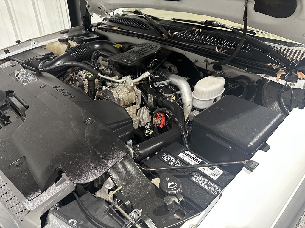 2004 Chevrolet Silverado 1500 Image 16