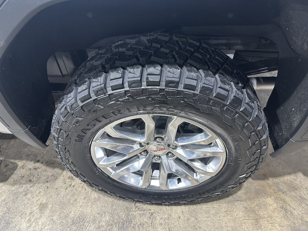 2020 GMC Sierra Image 4