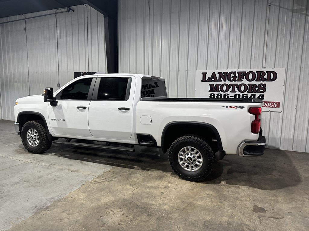 2021 Chevrolet Silverado 1500 Image 2