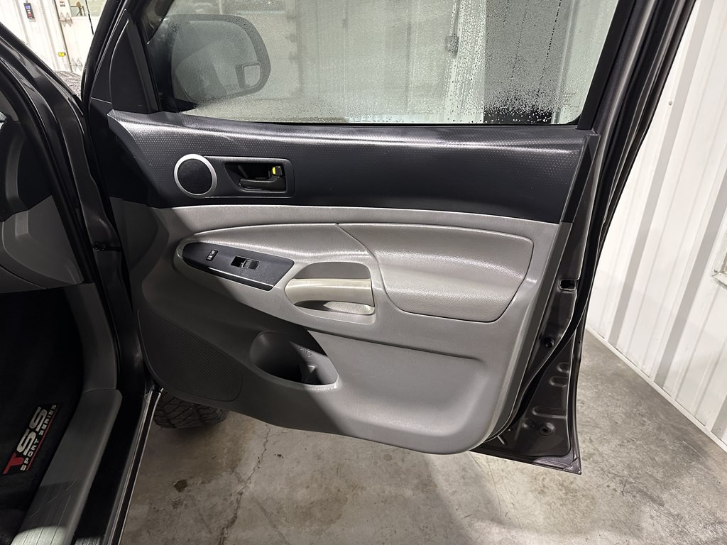 2012 Toyota Tacoma Image 11