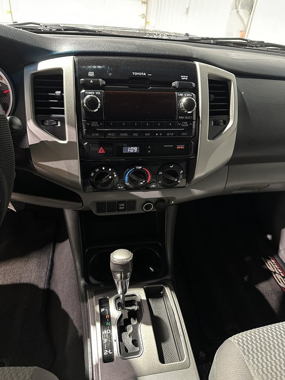 2012 Toyota Tacoma Image 17