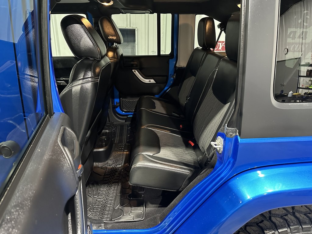 2015 Jeep Wrangler Image 12