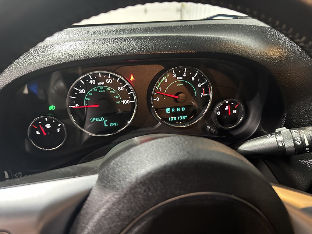 2015 Jeep Wrangler Image 16