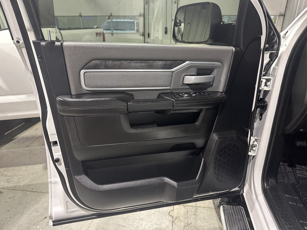 2019 RAM 2500 Image 14