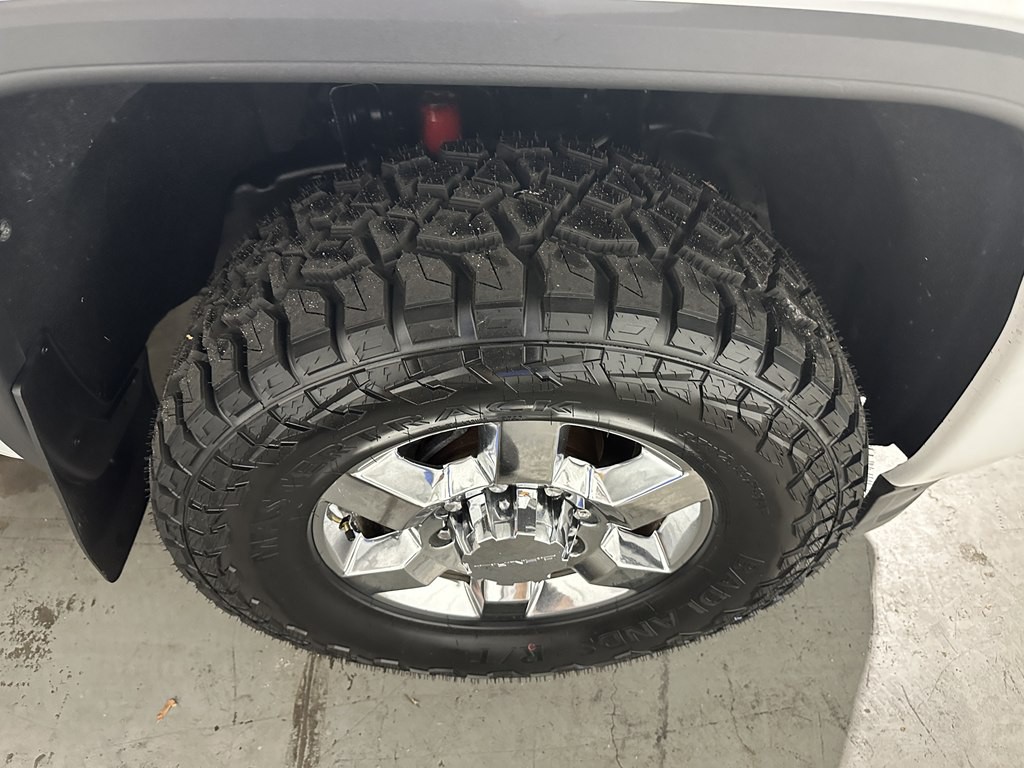 2016 GMC Sierra Image 8