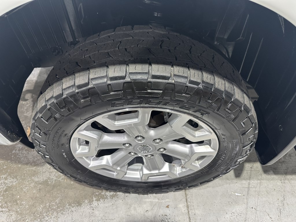 2017 Nissan Titan Image 3