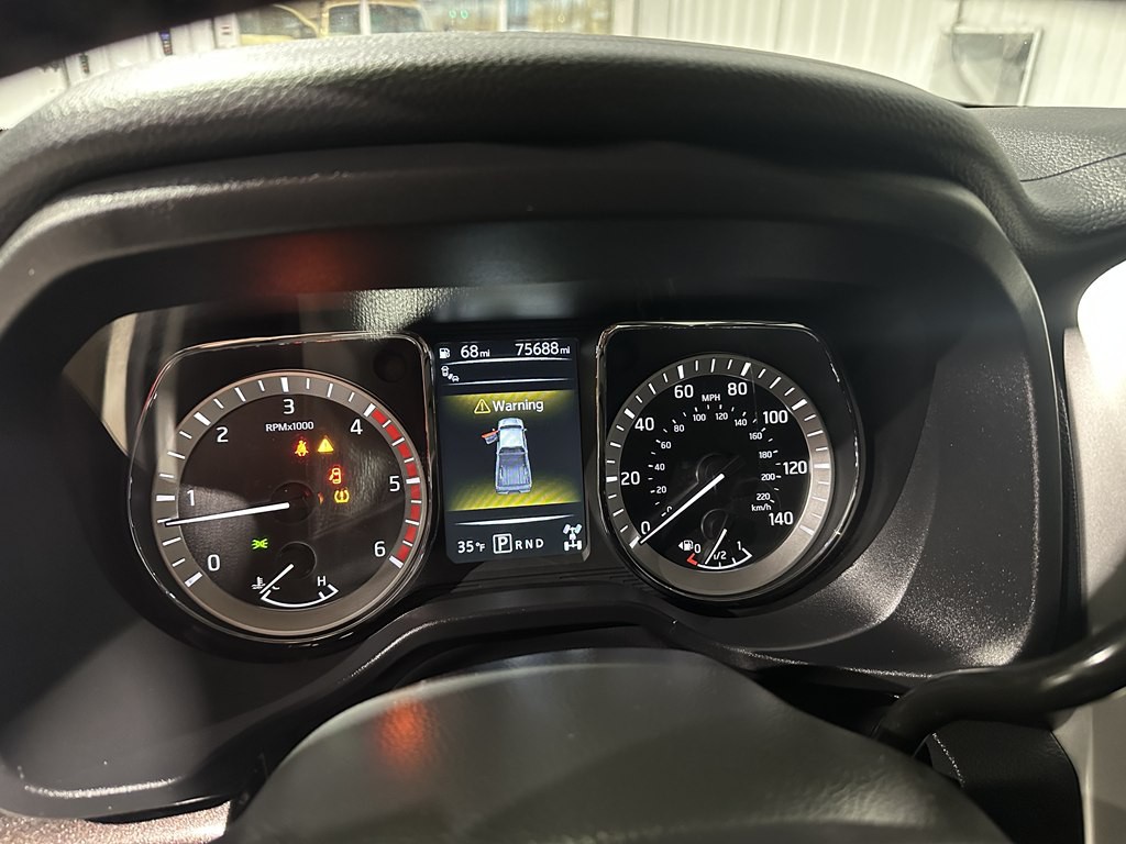 2017 Nissan Titan Image 13