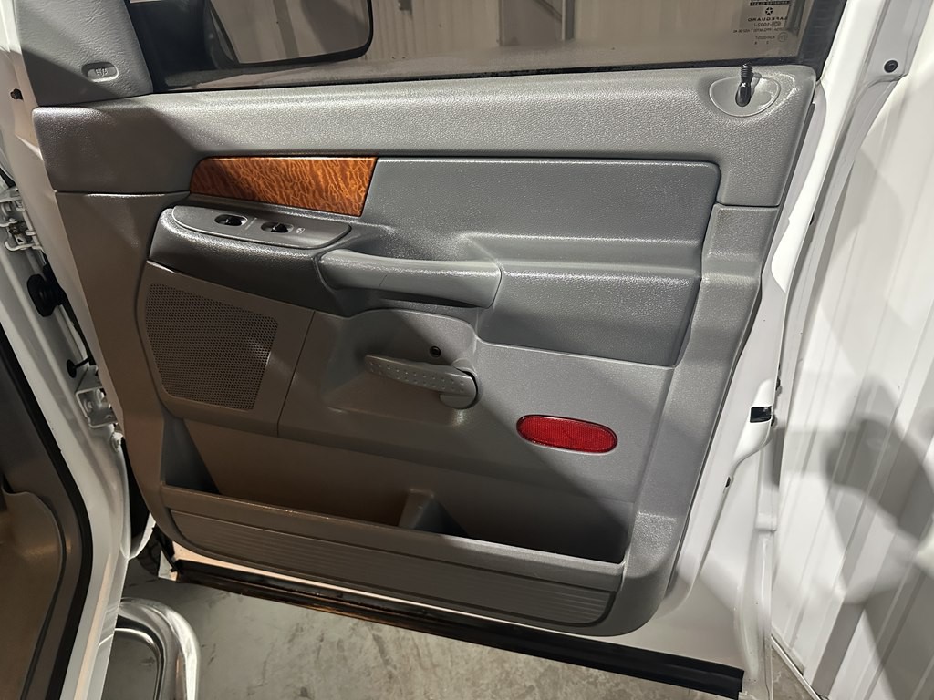 2006 Dodge Ram 3500 Image 11