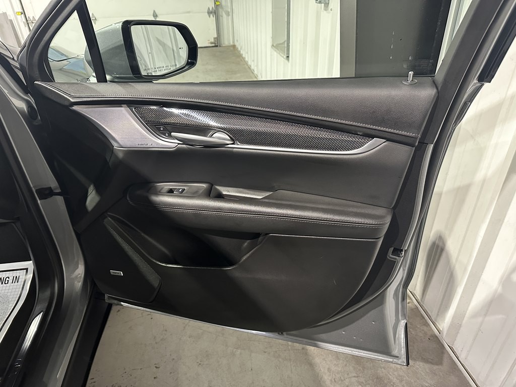 2025 Cadillac XT5 Image 10