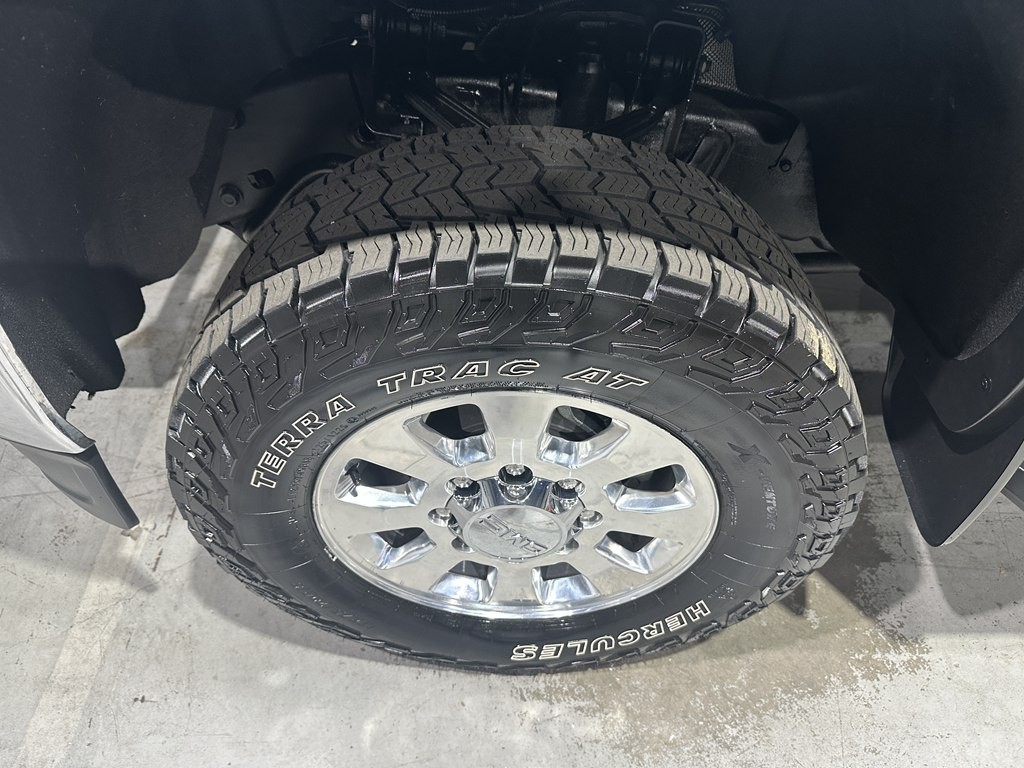 2015 GMC Sierra Image 3