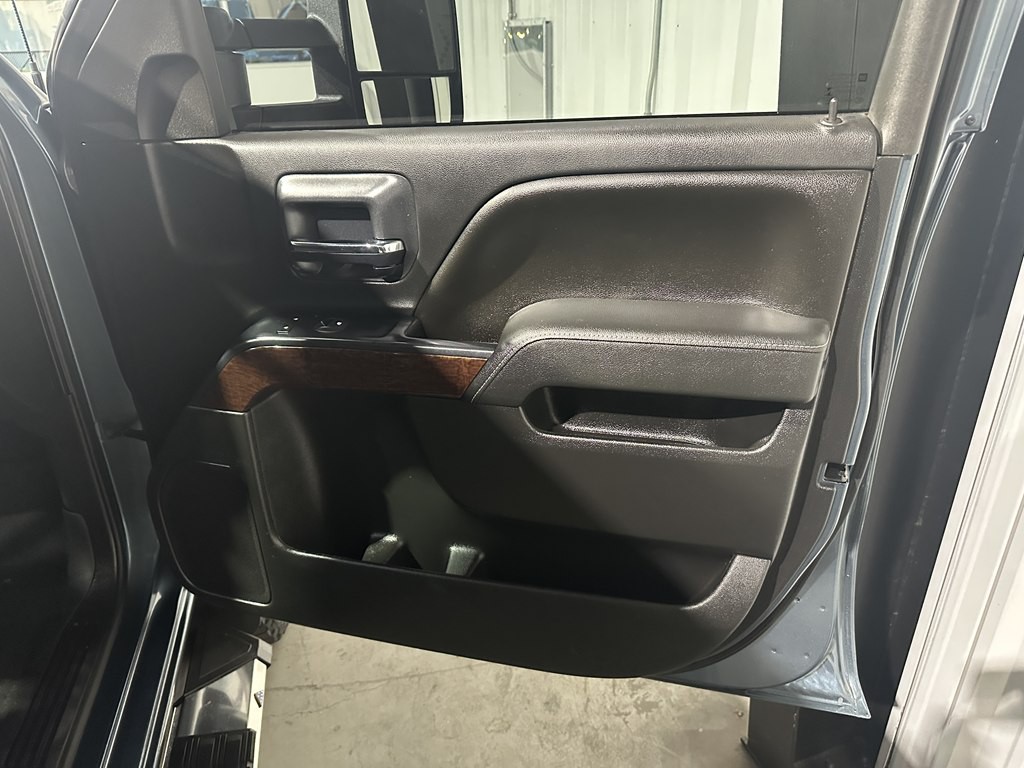 2015 GMC Sierra Image 11