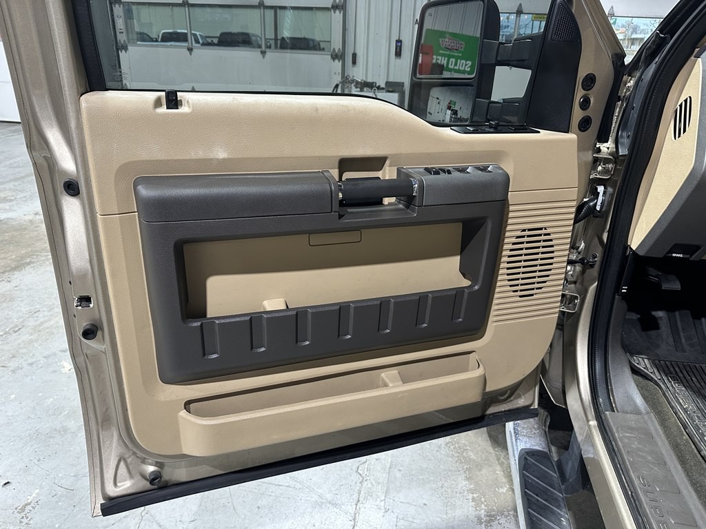 2011 Ford F-250 Image 14