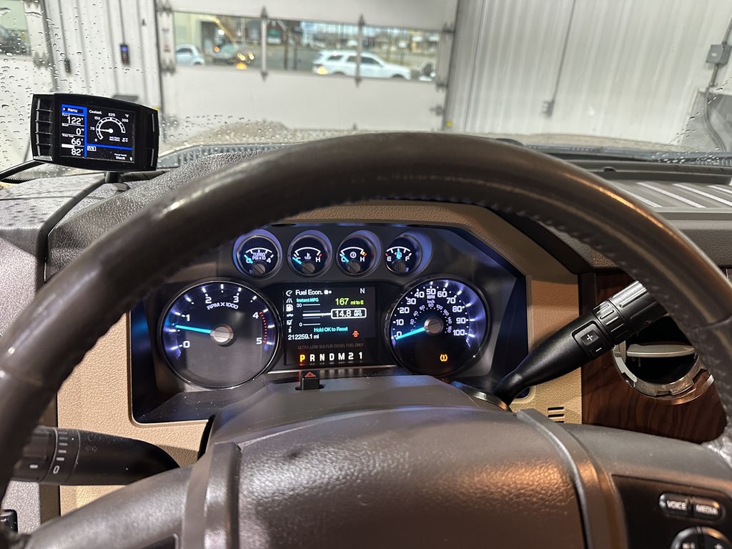 2011 Ford F-250 Image 16