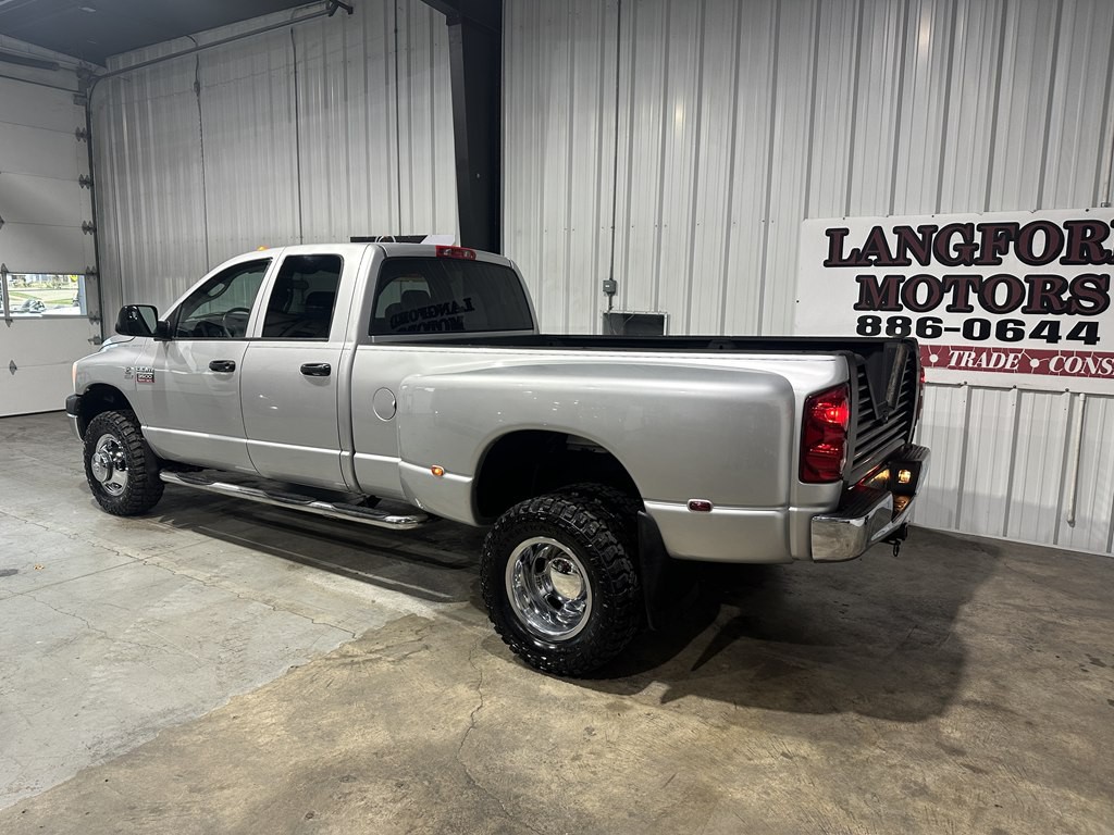 2008 Dodge Ram 3500 Image 2