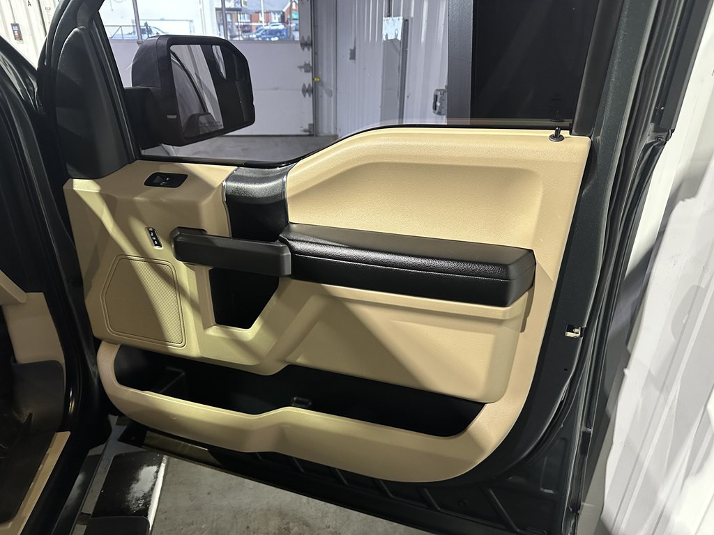 2015 Ford F-150 Image 10