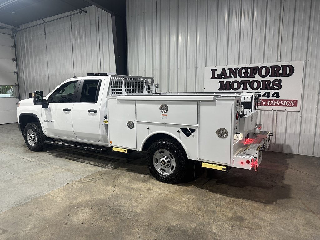 2021 Chevrolet Silverado 1500 Image 2