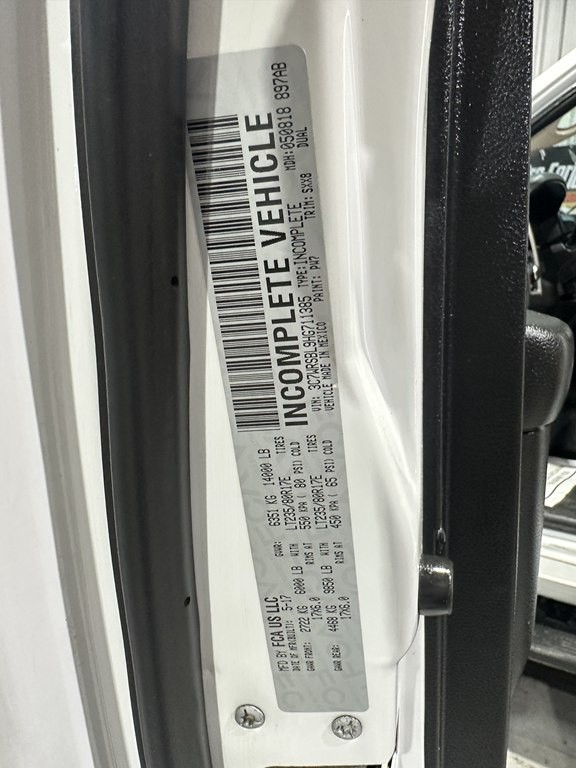 2017 RAM 3500 Image 13