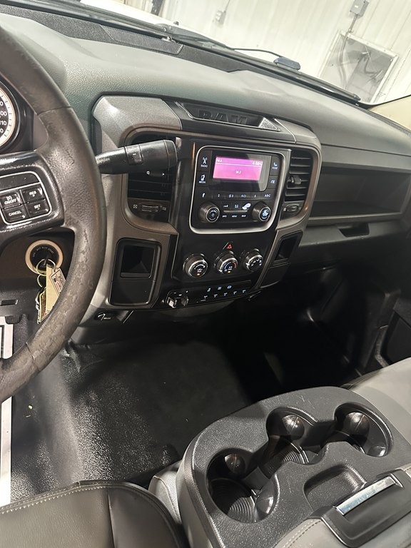 2017 RAM 3500 Image 15