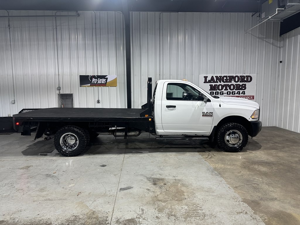 2017 RAM 3500 Image 19