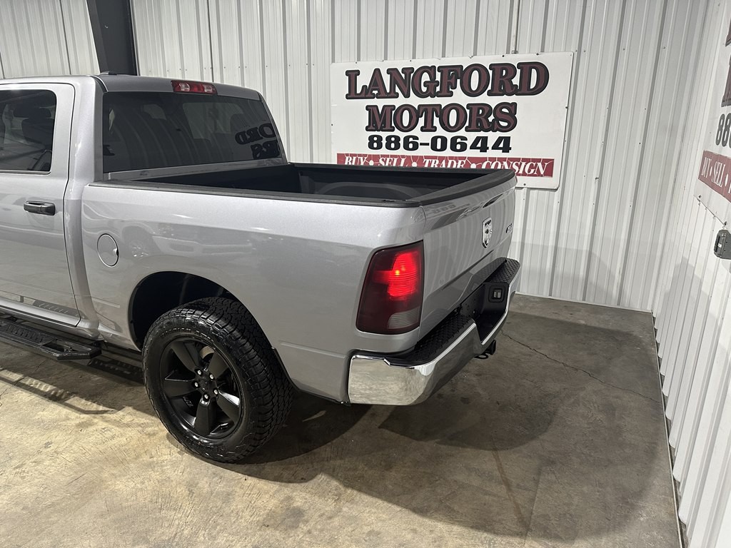 2019 RAM 1500 Image 3