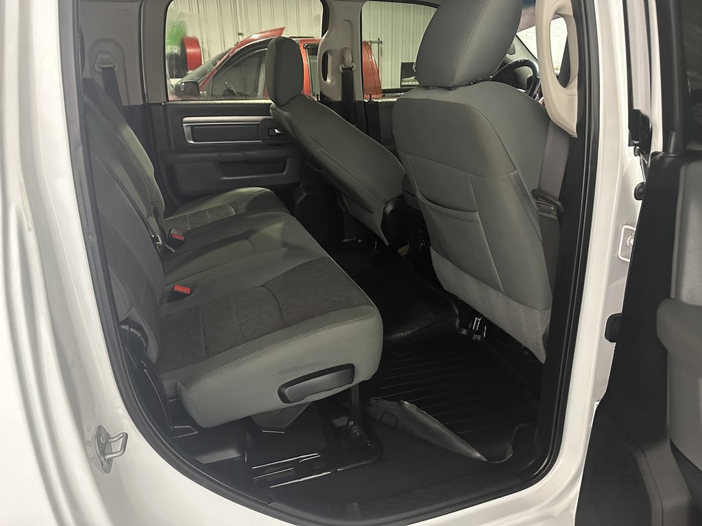 2015 RAM 2500 Image 9