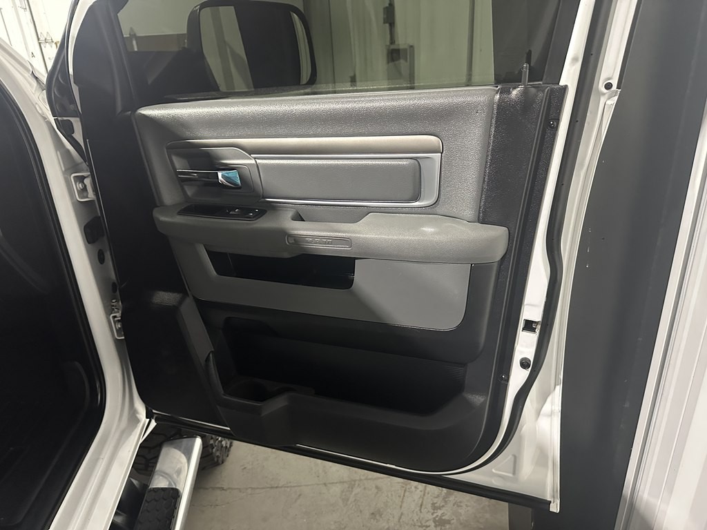 2015 RAM 2500 Image 12