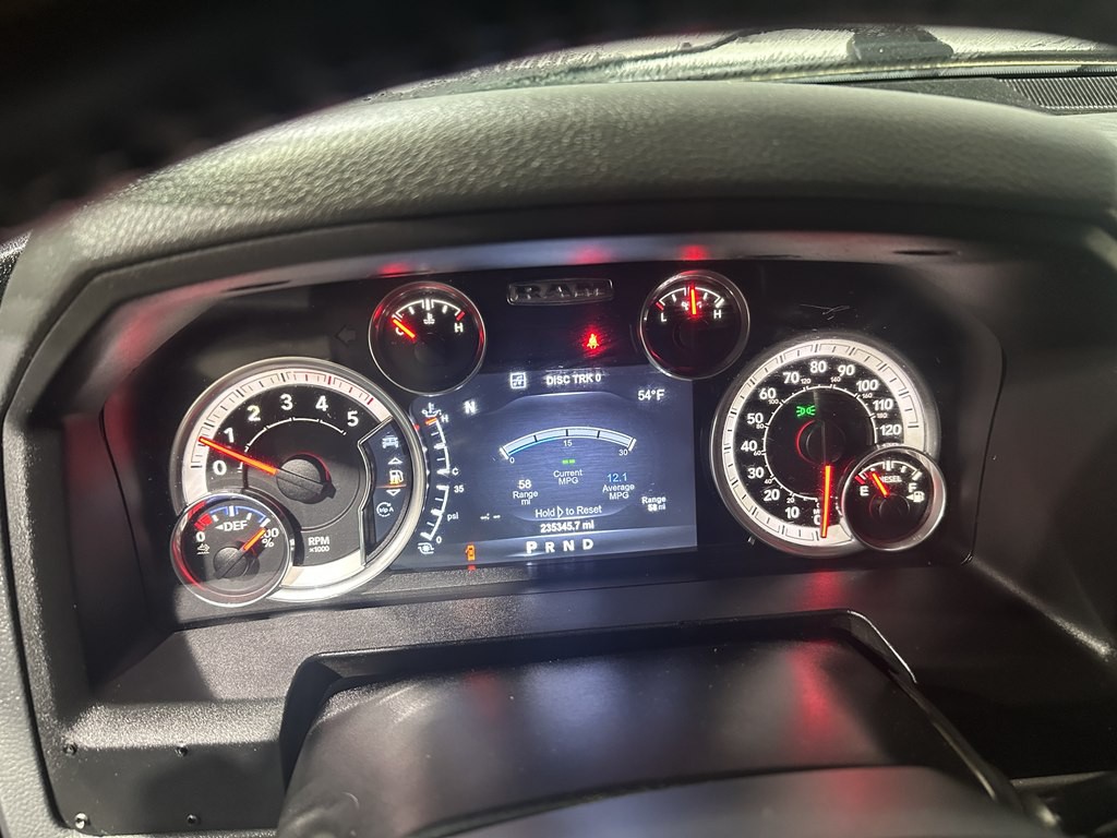 2015 RAM 2500 Image 17