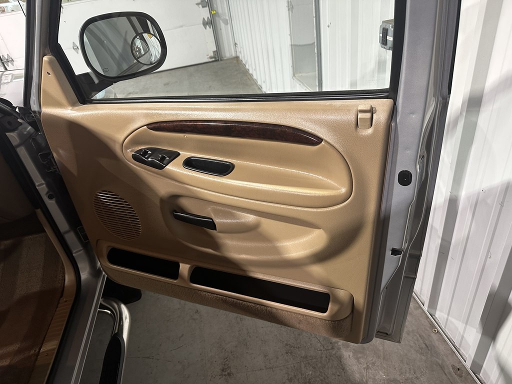 2000 Dodge Ram 3500 Image 11